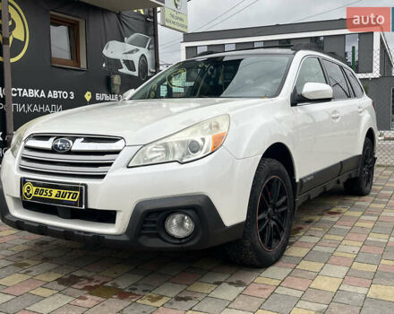 Белый Субару Аутбек, объемом двигателя 2.5 л и пробегом 218 тыс. км за 11000 $, фото 2 на Automoto.ua