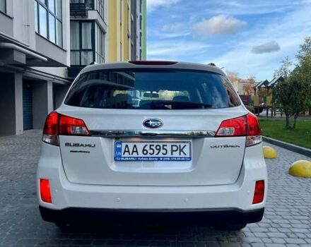 Субару Аутбек 2013 в Днепре (Днепропетровске) на Automoto.ua Белый Субару Аутбек, объемом двигателя 2.46 л и пробегом 179 тыс. км за 10100 $, фото 4 на Automoto.ua