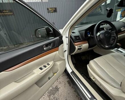 Білий Субару Аутбек, об'ємом двигуна 2.46 л та пробігом 220 тис. км за 12499 $, фото 13 на Automoto.ua