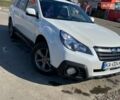 Белый Субару Аутбек, объемом двигателя 2.46 л и пробегом 185 тыс. км за 12400 $, фото 2 на Automoto.ua