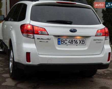 Белый Субару Аутбек, объемом двигателя 2.46 л и пробегом 240 тыс. км за 10890 $, фото 35 на Automoto.ua