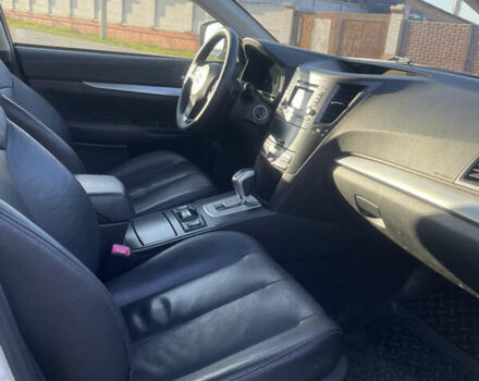 Білий Субару Аутбек, об'ємом двигуна 2.5 л та пробігом 190 тис. км за 10000 $, фото 20 на Automoto.ua