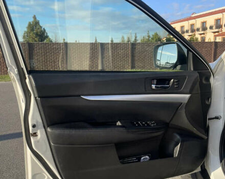 Білий Субару Аутбек, об'ємом двигуна 2.5 л та пробігом 190 тис. км за 10000 $, фото 13 на Automoto.ua