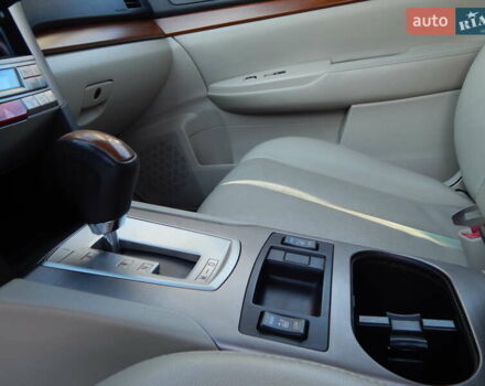 Белый Субару Аутбек, объемом двигателя 2.5 л и пробегом 240 тыс. км за 9990 $, фото 48 на Automoto.ua