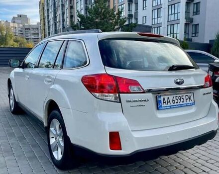 Субару Аутбек 2013 в Днепре (Днепропетровске) на Automoto.ua Белый Субару Аутбек, объемом двигателя 2.46 л и пробегом 179 тыс. км за 10100 $, фото 13 на Automoto.ua