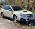 Белый Субару Аутбек, объемом двигателя 2 л и пробегом 300 тыс. км за 9200 $, фото 6 на Automoto.ua