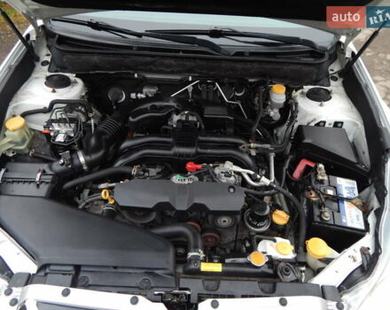 Белый Субару Аутбек, объемом двигателя 2.46 л и пробегом 240 тыс. км за 10890 $, фото 29 на Automoto.ua