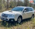 Белый Субару Аутбек, объемом двигателя 2 л и пробегом 300 тыс. км за 9200 $, фото 5 на Automoto.ua