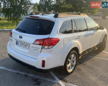 Субару Аутбек 2013 у Львові на Automoto.ua Білий Субару Аутбек, об'ємом двигуна 2.5 л та пробігом 238 тис. км за 8888 $, фото 5 на Automoto.ua