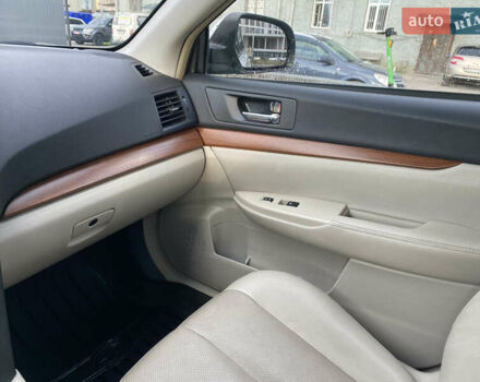 Білий Субару Аутбек, об'ємом двигуна 2.5 л та пробігом 240 тис. км за 8787 $, фото 13 на Automoto.ua