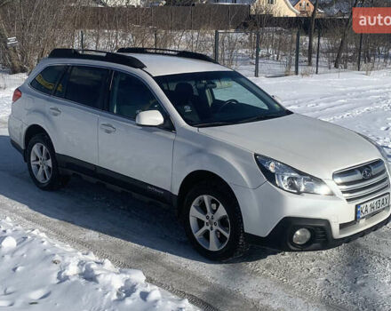 Белый Субару Аутбек, объемом двигателя 2.5 л и пробегом 246 тыс. км за 9500 $, фото 6 на Automoto.ua