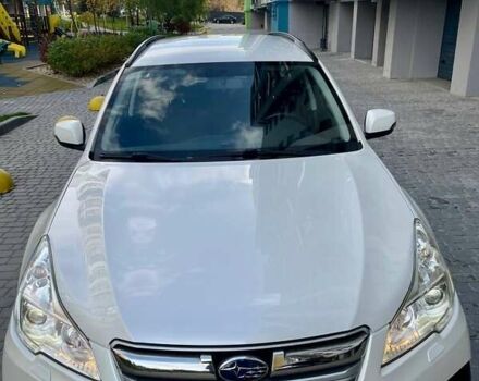 Субару Аутбек 2013 в Днепре (Днепропетровске) на Automoto.ua Белый Субару Аутбек, объемом двигателя 2.46 л и пробегом 179 тыс. км за 10100 $, фото 8 на Automoto.ua