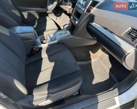 Белый Субару Аутбек, объемом двигателя 2.5 л и пробегом 222 тыс. км за 8950 $, фото 51 на Automoto.ua