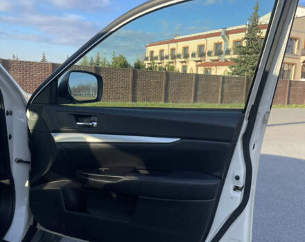 Білий Субару Аутбек, об'ємом двигуна 2.5 л та пробігом 190 тис. км за 10000 $, фото 16 на Automoto.ua