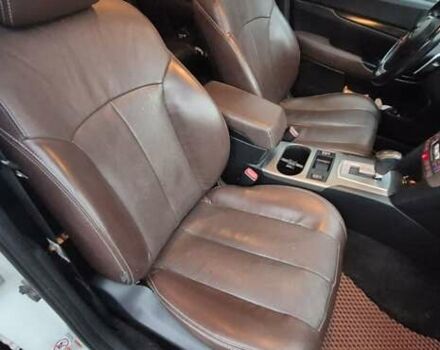 Білий Субару Аутбек, об'ємом двигуна 2.46 л та пробігом 280 тис. км за 11000 $, фото 30 на Automoto.ua