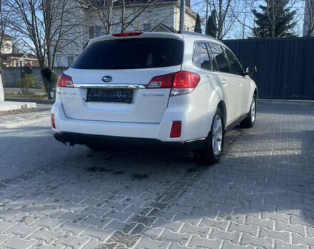 Білий Субару Аутбек, об'ємом двигуна 2.5 л та пробігом 190 тис. км за 10000 $, фото 21 на Automoto.ua