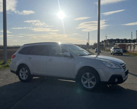 Білий Субару Аутбек, об'ємом двигуна 2.5 л та пробігом 190 тис. км за 10000 $, фото 6 на Automoto.ua