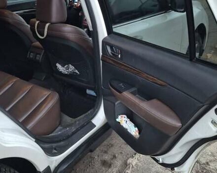 Білий Субару Аутбек, об'ємом двигуна 2.46 л та пробігом 280 тис. км за 11000 $, фото 27 на Automoto.ua