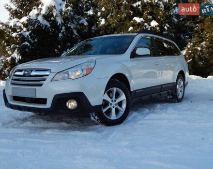 Белый Субару Аутбек, объемом двигателя 2.5 л и пробегом 240 тыс. км за 9990 $, фото 4 на Automoto.ua