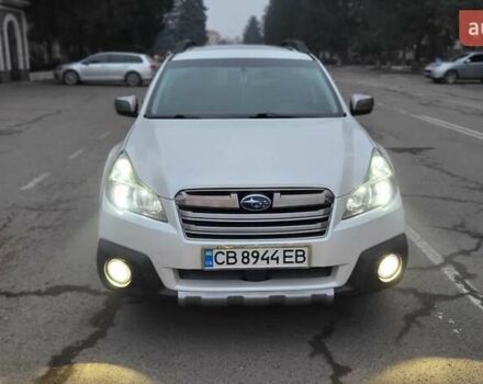 Белый Субару Аутбек, объемом двигателя 2.46 л и пробегом 145 тыс. км за 13500 $, фото 5 на Automoto.ua
