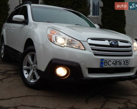 Белый Субару Аутбек, объемом двигателя 2.46 л и пробегом 240 тыс. км за 10890 $, фото 1 на Automoto.ua