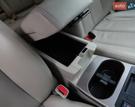 Белый Субару Аутбек, объемом двигателя 2.46 л и пробегом 240 тыс. км за 10890 $, фото 82 на Automoto.ua