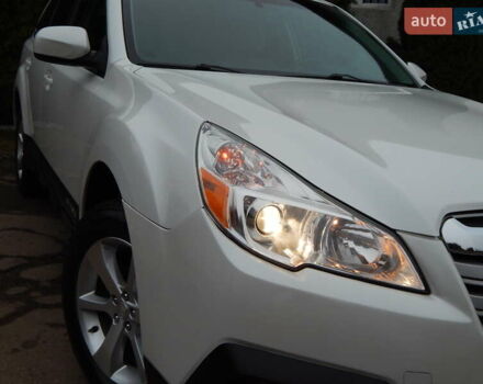 Белый Субару Аутбек, объемом двигателя 2.46 л и пробегом 240 тыс. км за 10890 $, фото 15 на Automoto.ua