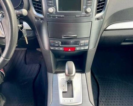 Субару Аутбек 2013 в Днепре (Днепропетровске) на Automoto.ua Белый Субару Аутбек, объемом двигателя 2.46 л и пробегом 179 тыс. км за 10100 $, фото 28 на Automoto.ua