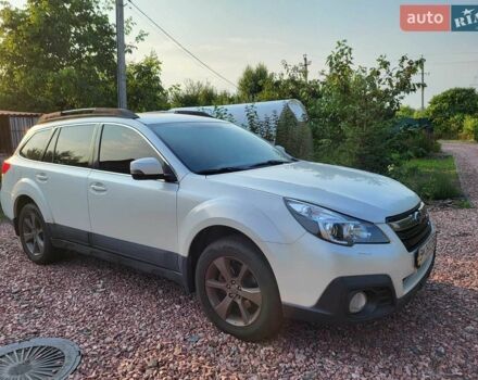 Білий Субару Аутбек, об'ємом двигуна 2.46 л та пробігом 260 тис. км за 11000 $, фото 4 на Automoto.ua