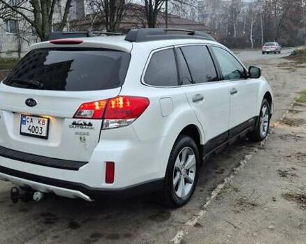 Білий Субару Аутбек, об'ємом двигуна 2.46 л та пробігом 280 тис. км за 11000 $, фото 7 на Automoto.ua