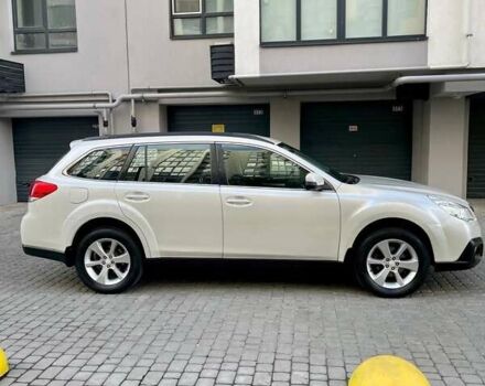 Субару Аутбек 2013 в Днепре (Днепропетровске) на Automoto.ua Белый Субару Аутбек, объемом двигателя 2.46 л и пробегом 179 тыс. км за 10100 $, фото 1 на Automoto.ua