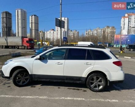 Белый Субару Аутбек, объемом двигателя 2.46 л и пробегом 185 тыс. км за 12400 $, фото 5 на Automoto.ua