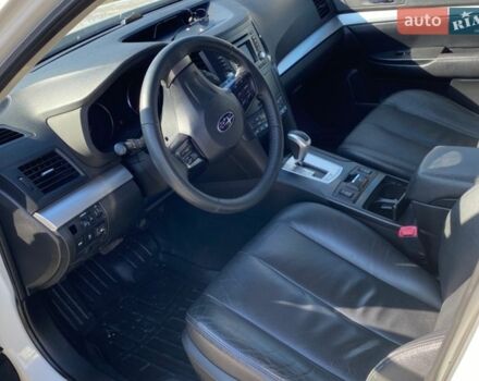 Белый Субару Аутбек, объемом двигателя 2.46 л и пробегом 185 тыс. км за 12400 $, фото 17 на Automoto.ua