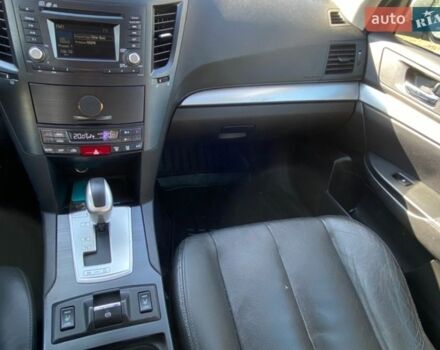 Белый Субару Аутбек, объемом двигателя 2.46 л и пробегом 185 тыс. км за 12400 $, фото 10 на Automoto.ua