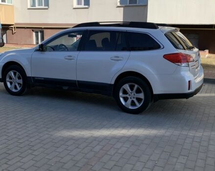 Білий Субару Аутбек, об'ємом двигуна 2.5 л та пробігом 170 тис. км за 9000 $, фото 6 на Automoto.ua