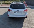 Белый Субару Аутбек, объемом двигателя 2.5 л и пробегом 220 тыс. км за 10000 $, фото 7 на Automoto.ua