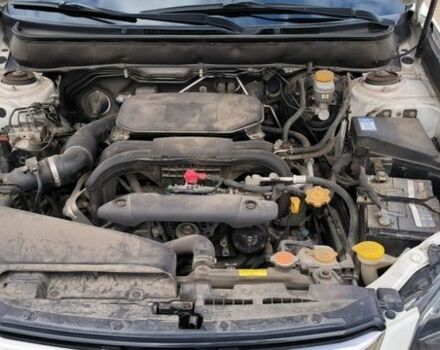 Белый Субару Аутбек, объемом двигателя 2.46 л и пробегом 76 тыс. км за 15000 $, фото 8 на Automoto.ua