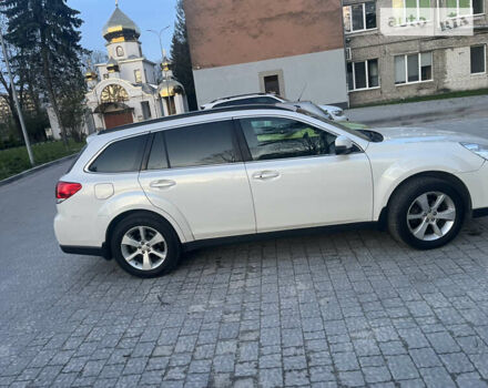 Білий Субару Аутбек, об'ємом двигуна 2.46 л та пробігом 320 тис. км за 8800 $, фото 5 на Automoto.ua