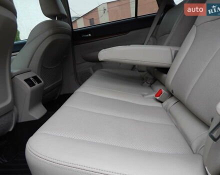 Белый Субару Аутбек, объемом двигателя 2.46 л и пробегом 240 тыс. км за 10890 $, фото 68 на Automoto.ua