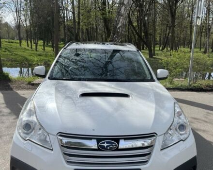 Білий Субару Аутбек, об'ємом двигуна 2 л та пробігом 253 тис. км за 11100 $, фото 3 на Automoto.ua