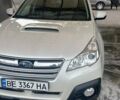 Белый Субару Аутбек, объемом двигателя 2 л и пробегом 305 тыс. км за 10500 $, фото 1 на Automoto.ua