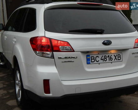 Белый Субару Аутбек, объемом двигателя 2.46 л и пробегом 240 тыс. км за 10890 $, фото 38 на Automoto.ua