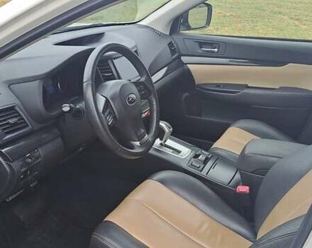 Белый Субару Аутбек, объемом двигателя 2 л и пробегом 228 тыс. км за 10700 $, фото 9 на Automoto.ua
