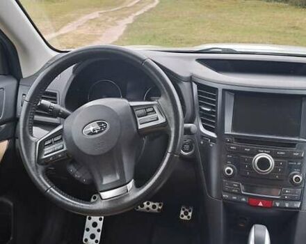 Белый Субару Аутбек, объемом двигателя 2 л и пробегом 228 тыс. км за 10700 $, фото 15 на Automoto.ua