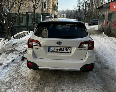 Белый Субару Аутбек, объемом двигателя 2.46 л и пробегом 217 тыс. км за 15000 $, фото 5 на Automoto.ua