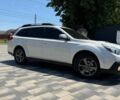 Белый Субару Аутбек, объемом двигателя 2 л и пробегом 290 тыс. км за 12500 $, фото 3 на Automoto.ua