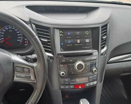 Белый Субару Аутбек, объемом двигателя 2 л и пробегом 228 тыс. км за 10700 $, фото 14 на Automoto.ua