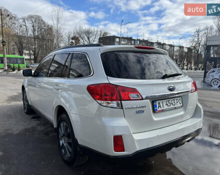 Білий Субару Аутбек, об'ємом двигуна 2 л та пробігом 247 тис. км за 12500 $, фото 5 на Automoto.ua