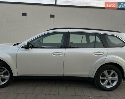 Білий Субару Аутбек, об'ємом двигуна 2 л та пробігом 176 тис. км за 12900 $, фото 4 на Automoto.ua