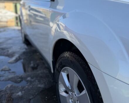 Білий Субару Аутбек, об'ємом двигуна 2 л та пробігом 230 тис. км за 12600 $, фото 2 на Automoto.ua